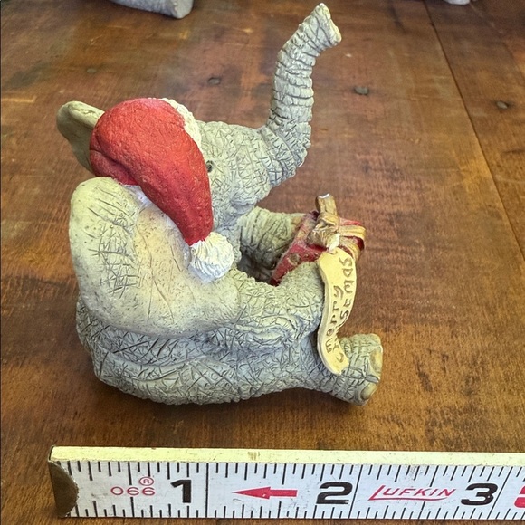 Vintage Tuskers Santa’s Helper Figurine with Santa Hat and Gift. Handpainted - Picture 2 of 5
